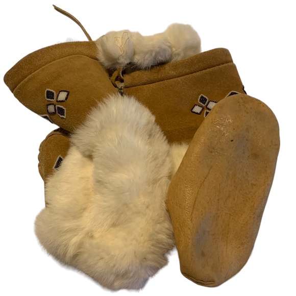 Inuit Kamiks. Size 7. Beads, pompoms, handmade, suede, rabbit - Picture 7 of 9